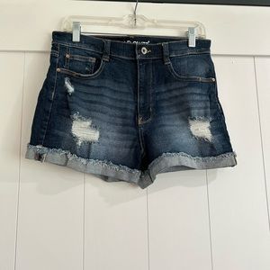 Size 27 JCPenny 1.5inch inseam woman’s shorts